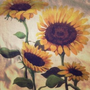 sunflower top 🌻